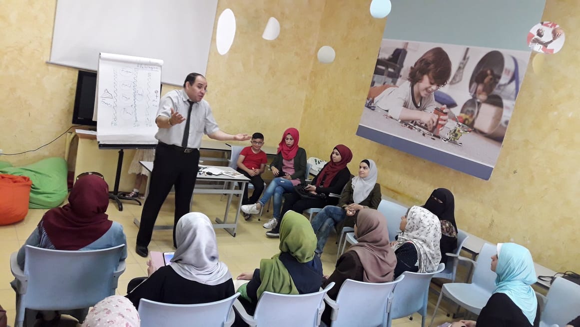 35062529_10156365928720070_4118824377884082176_n