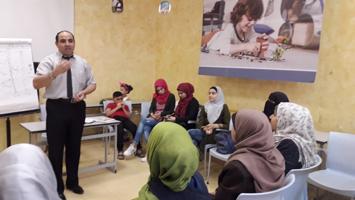 35266444_10156365927905070_2325864531839942656_n